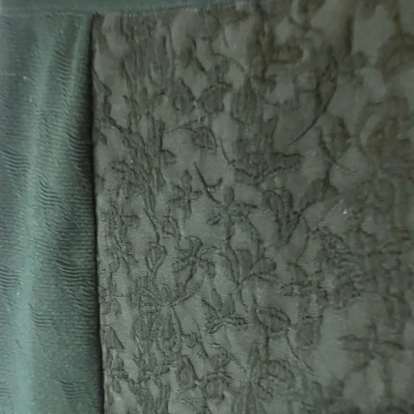 ANTHRO + MOULINETTE SOEURS Dark Green Floral Textured Pencil Skirt Size 2 - Picture 4 of 7